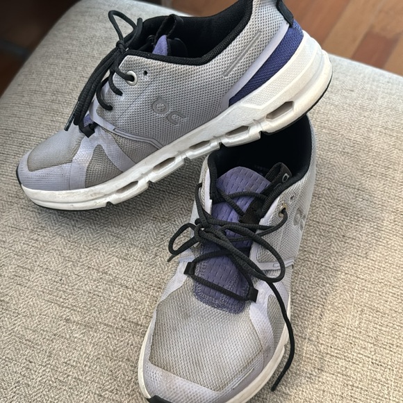 on cloud - Picture 3 of 4